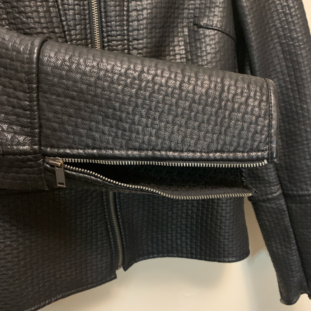 NWOT Lord & Taylor Black Textured Faux Leather Moto Jacket - Picture 5 of 9